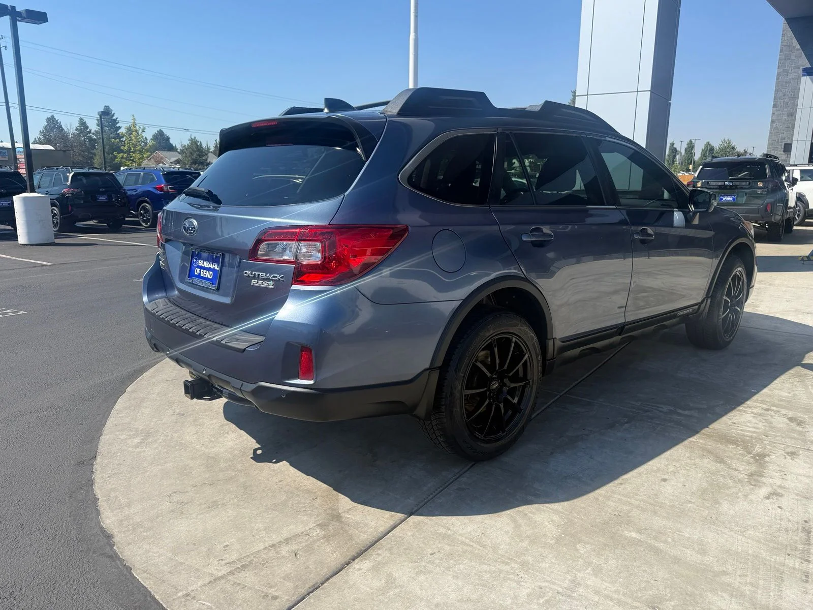 Used 2017 Twilight Blue Metallic Subaru 2.5i image 5