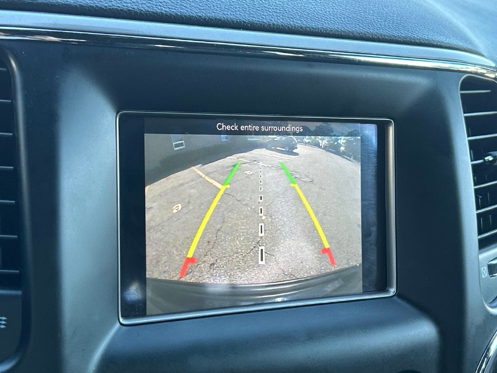Used 2021 Black Jeep Laredo E image 28