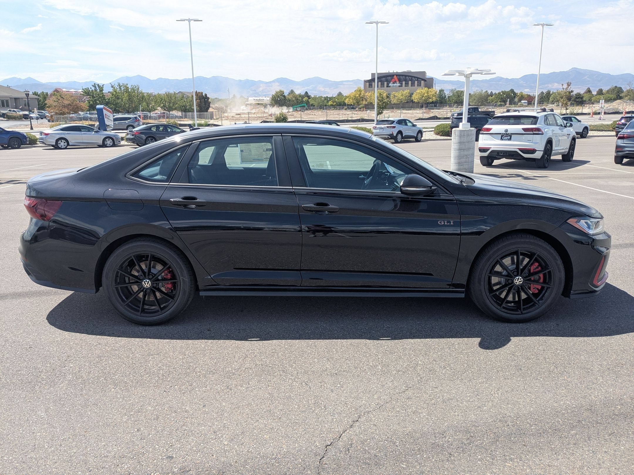 New 2026 Deep Black Pearl Volkswagen Autobahn image 2