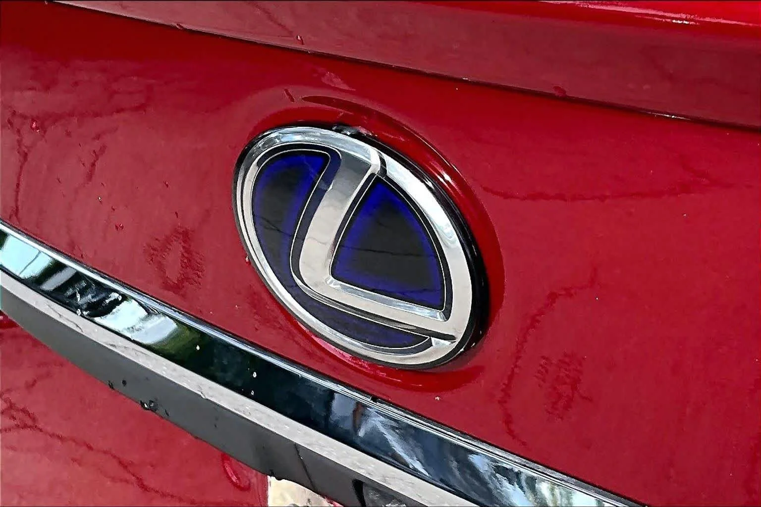 Used 2019 Matador Red Mica Lexus Ultra Luxury image 31