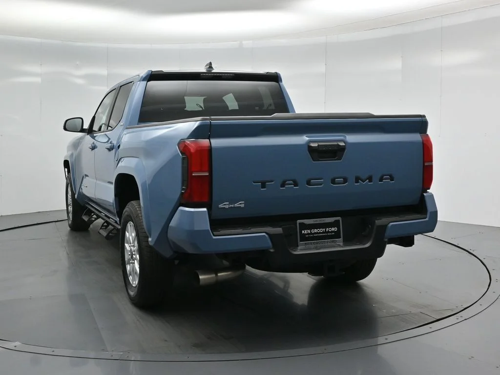 Used 2026 Blue Toyota SR5 image 24