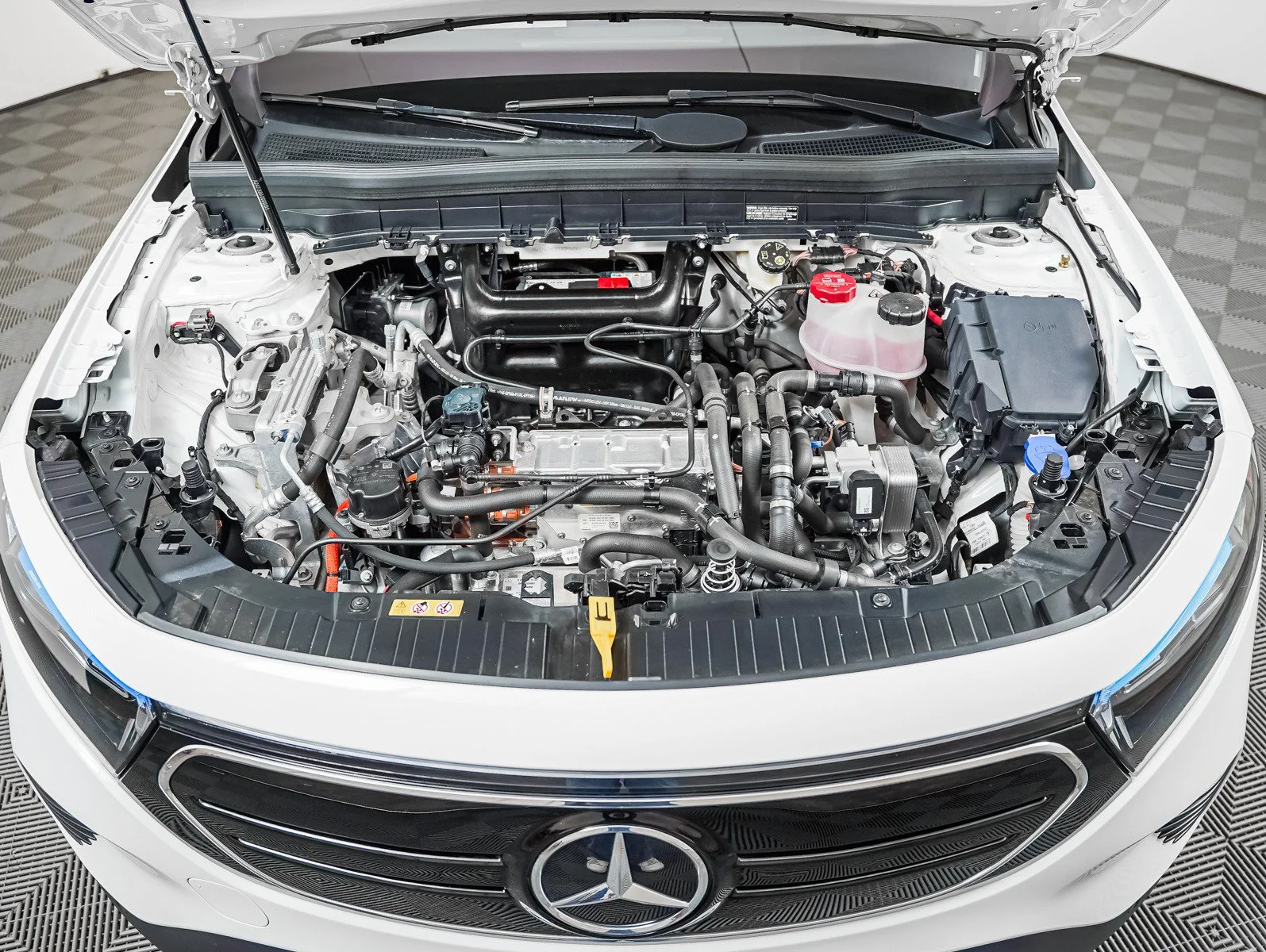 Certified Used 2023 Polar White Mercedes-Benz 300 4MATIC® image 4