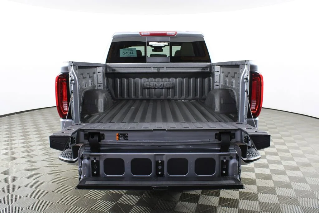 2026 GMC Sierra 1500 SLT - Photo 7