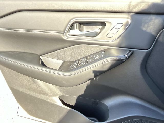 New 2026 Everest White Pearl TriCoat Nissan Platinum image 23