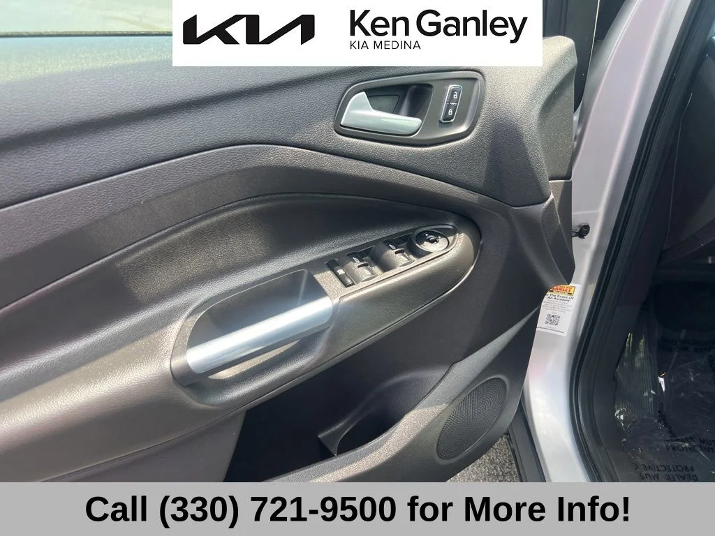 Used 2016 Silver Ford SE image 26