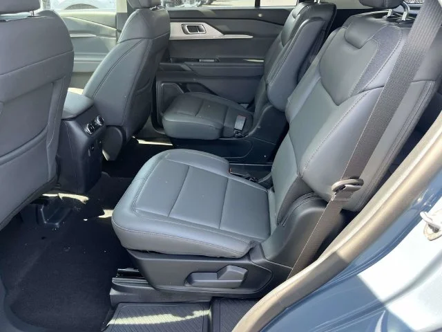 New 2026 Vapor Blue Metallic Ford Active image 10