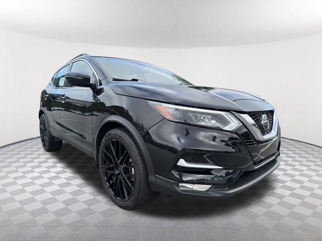 Used 2022 Black Nissan SL image 3