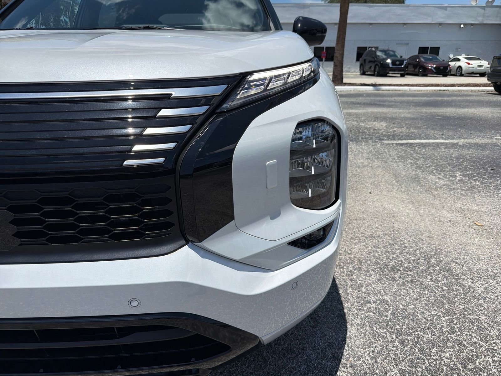 New 2026 White Nissan Platinum image 10