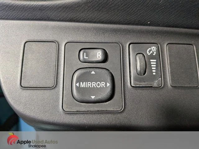 Used 2014  Toyota Two image 24