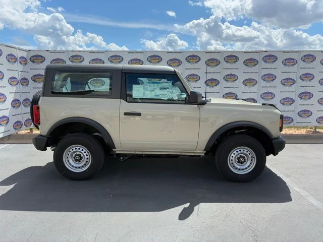 2026 Ford Bronco Base 4x4's photo