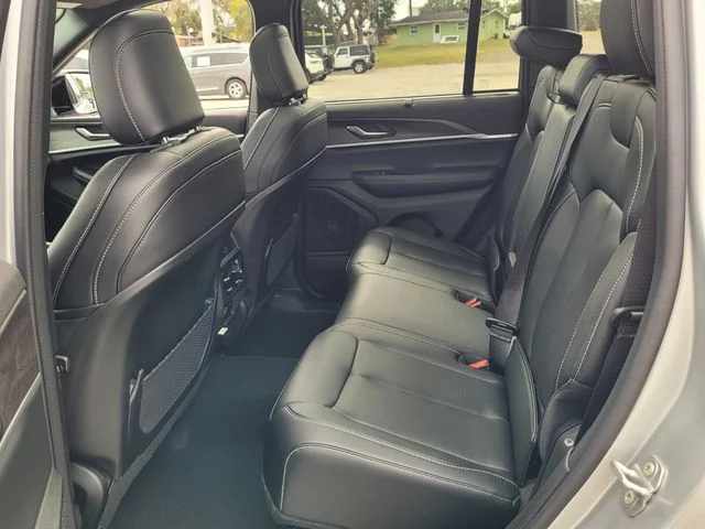 2025 Jeep Grand Cherokee Limited - Photo 11