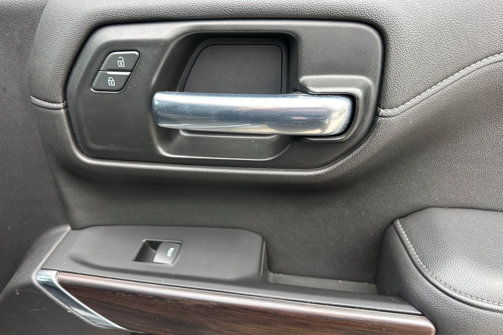 Used 2020 Blue GMC SLT image 18