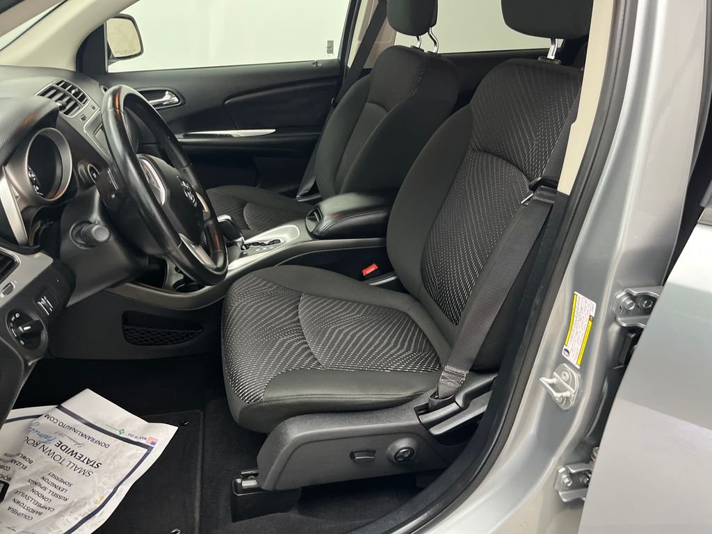 Used 2020 Silver Dodge SE image 12