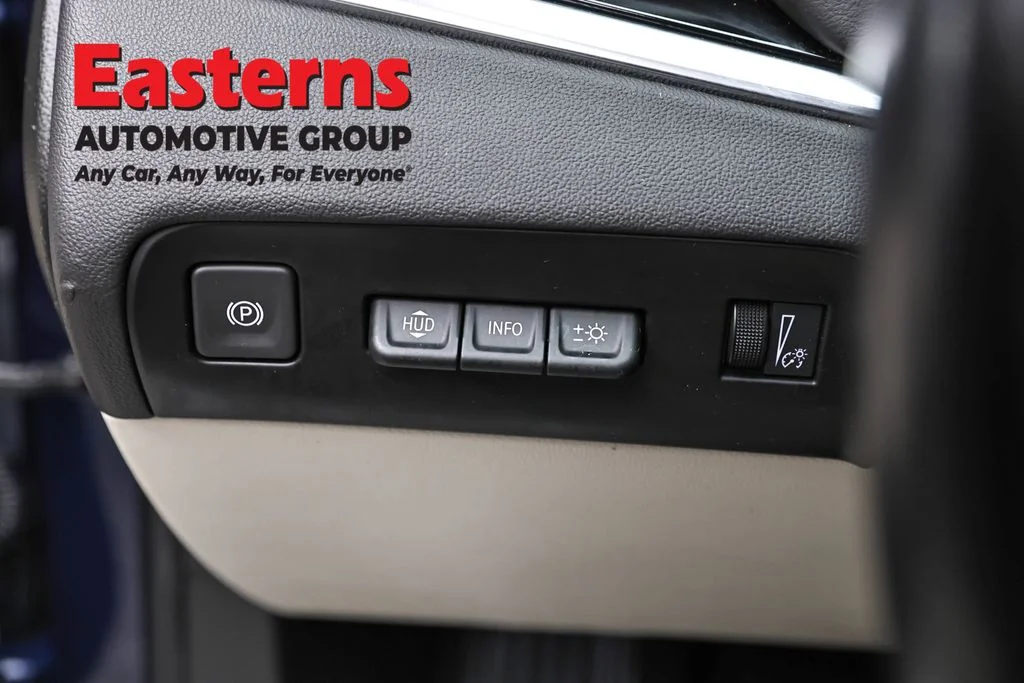 Used 2022 Blue Buick Avenir image 21