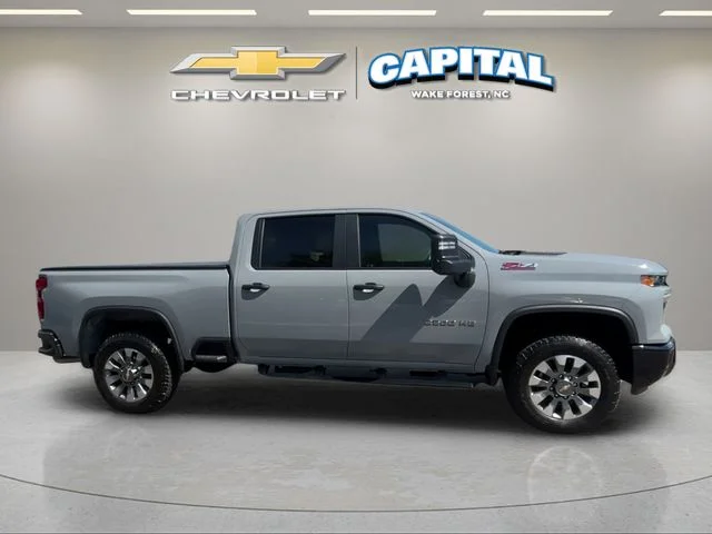 Used 2025 Gray Chevrolet Custom image 6