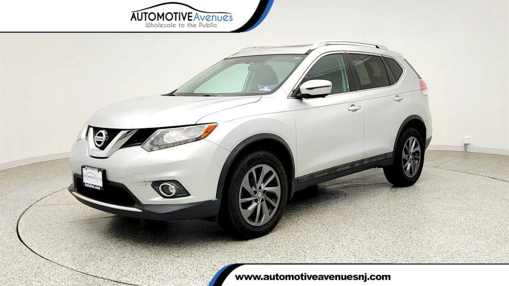 Used 2016 Brilliant Silver Nissan AWD 4dr SL w/ Premium Package & Panoramic Moonroof image 1