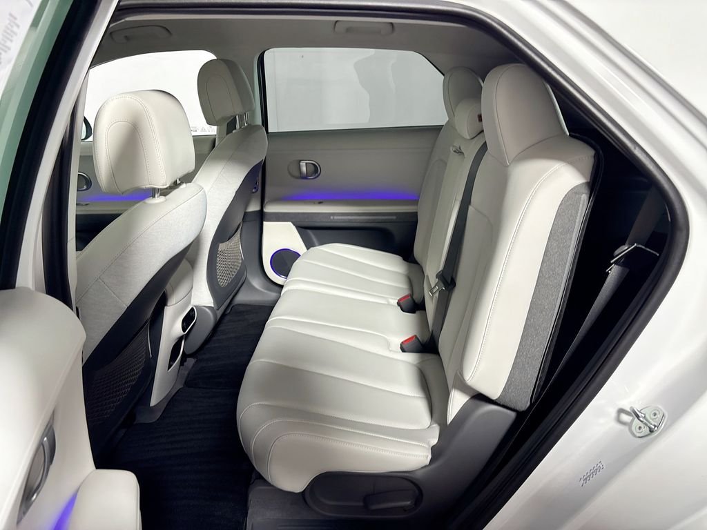Used 2023 White Hyundai SEL image 20