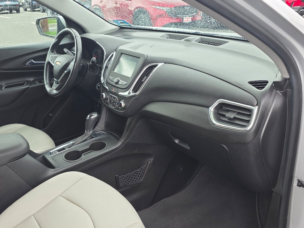 Used 2018 Silver Ice Metallic Chevrolet LT image 21