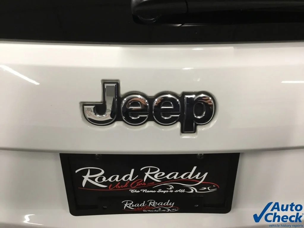 Used 2020 White Jeep Altitude image 14