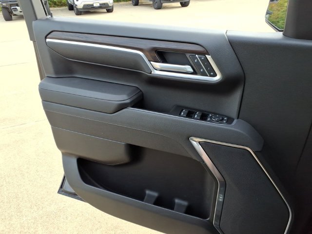 Used 2026 Black GMC SLT image 18