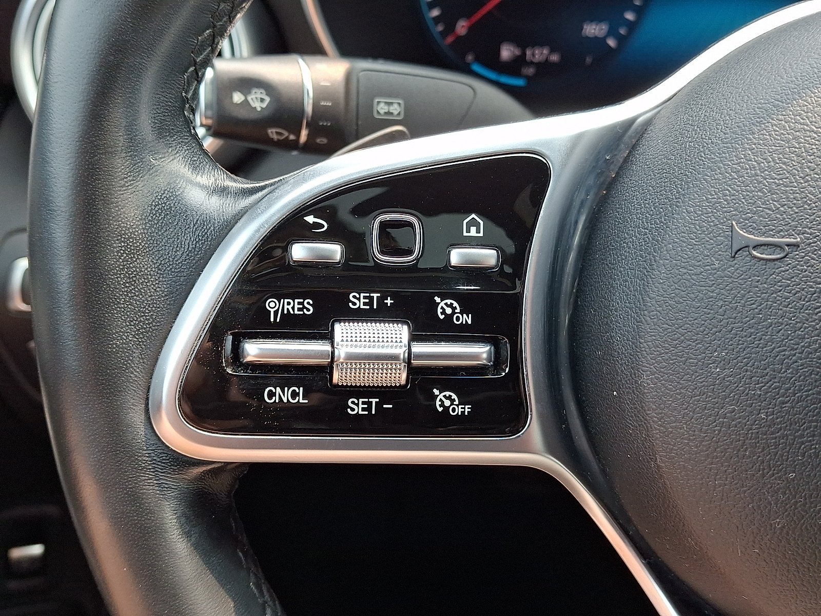 Certified Used 2021 Polar White - 149 Mercedes-Benz 4MATIC® Sedan image 21