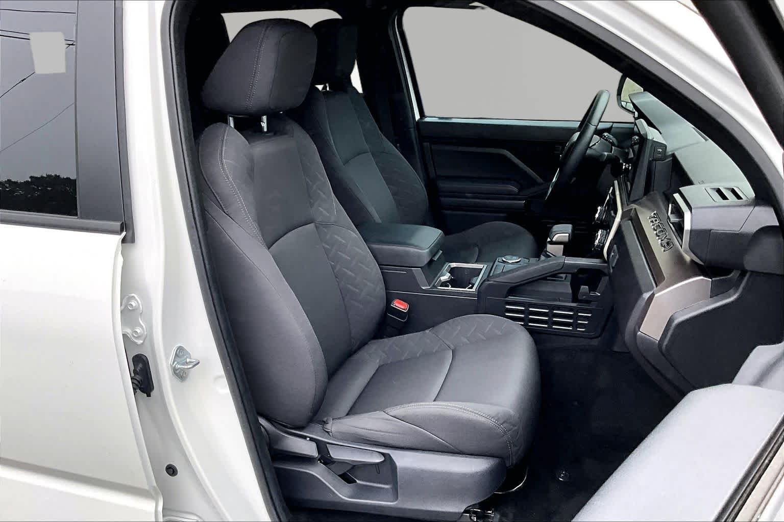 Used 2024 Ice Cap Toyota SR5 image 9