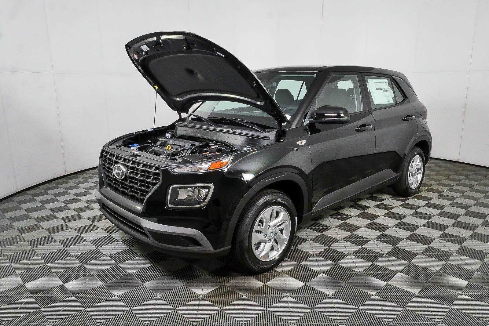 New 2026 Onyx Black Hyundai SE image 30