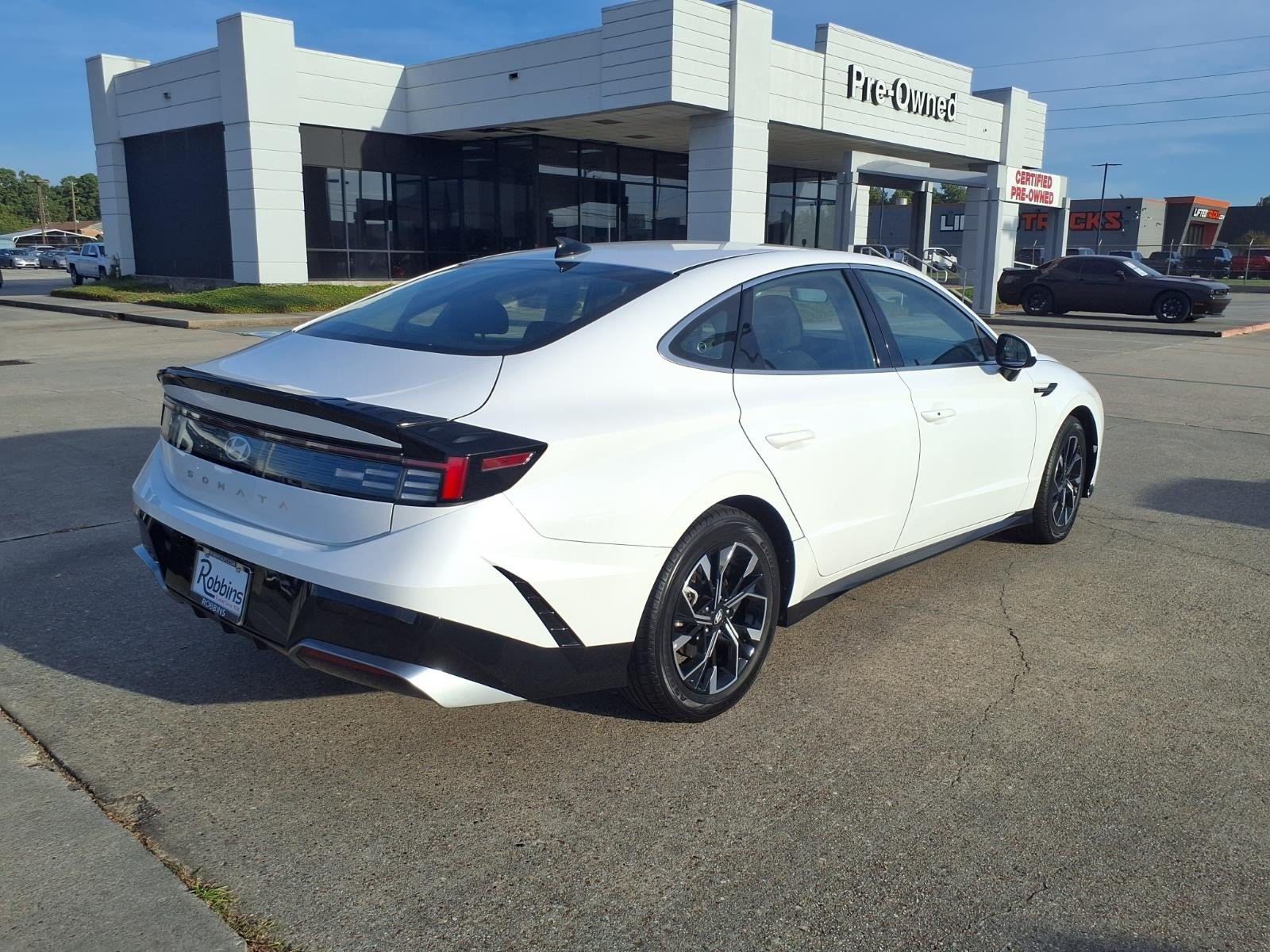 2025 Hyundai Sonata photo 2 of 25