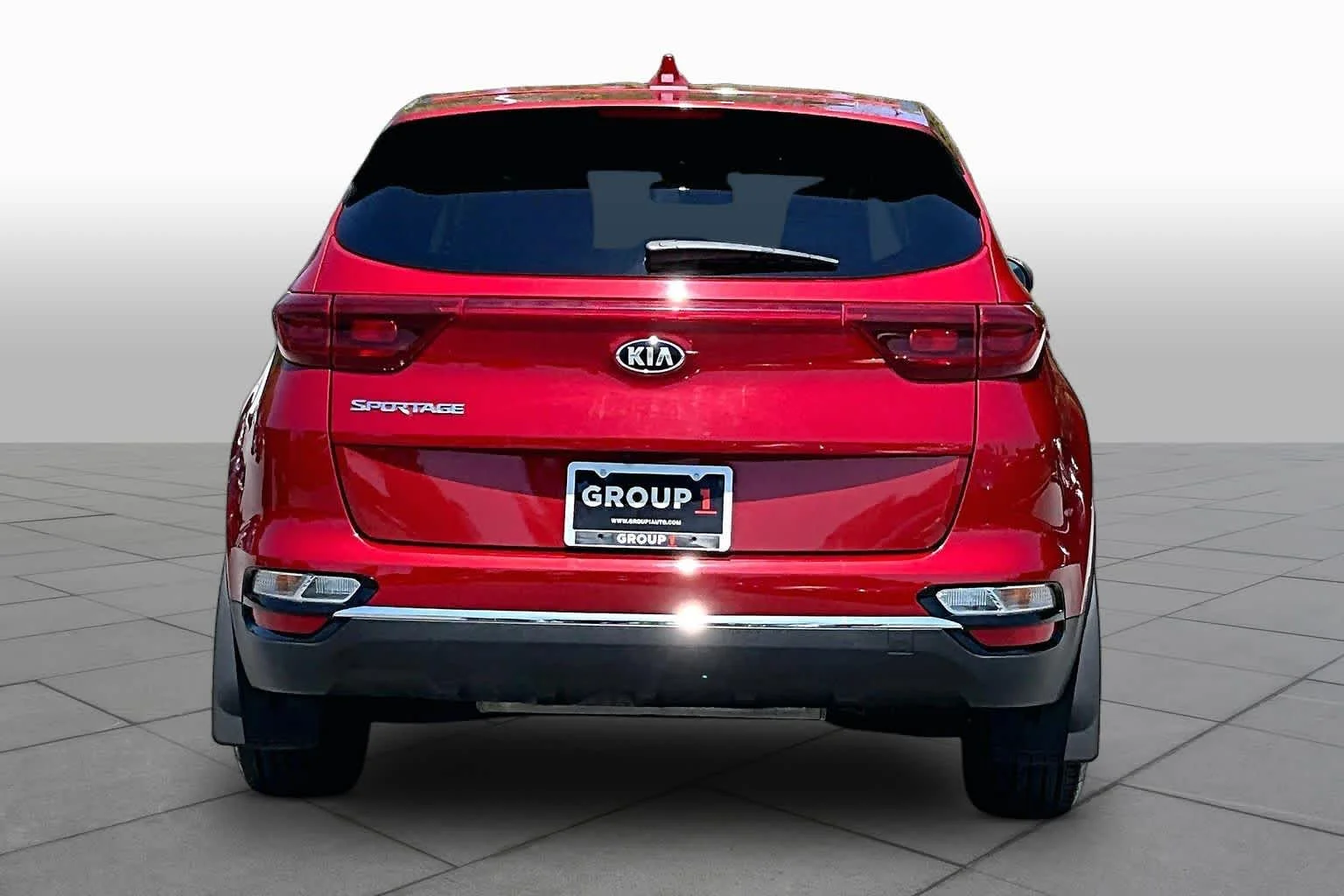 Used 2021 Hyper Red Kia LX image 5