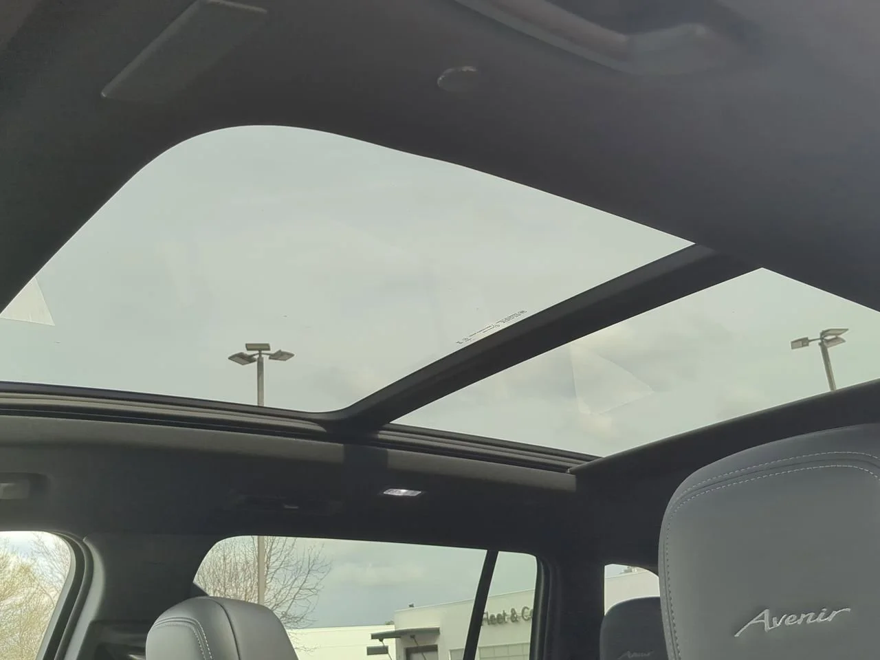 New 2026 Iridescent White Tricoat Buick Avenir image 19