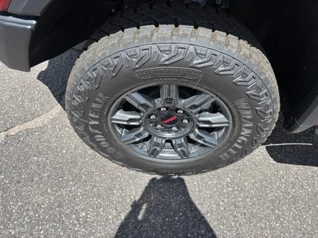 2026 GMC Sierra 1500 AT4X - Photo 11
