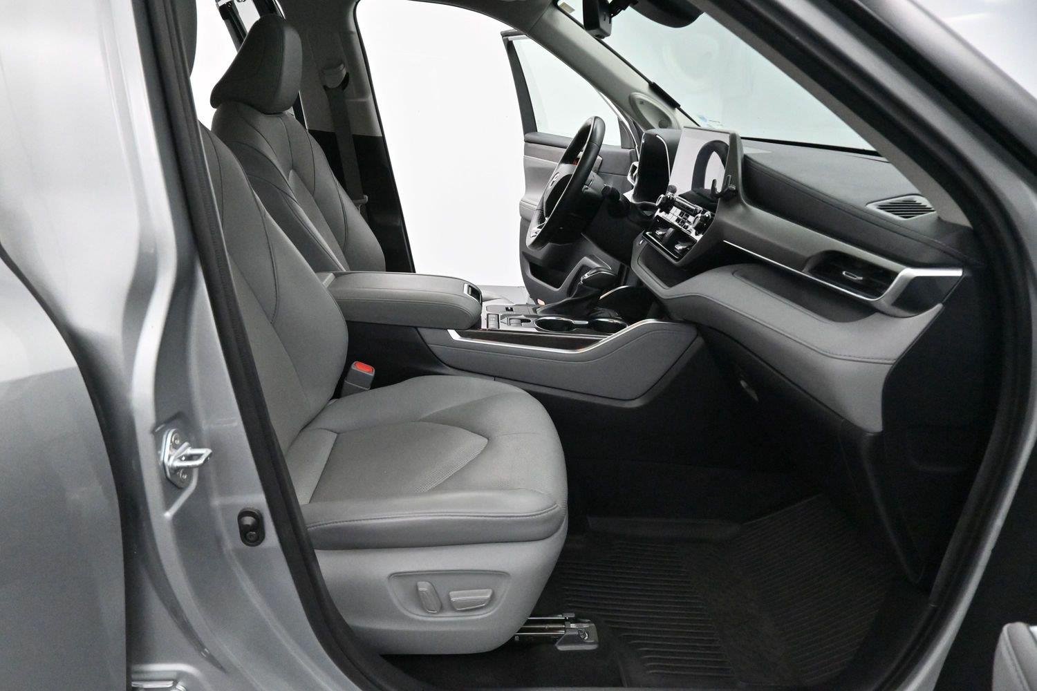 Used 2021 Celestial Silver Metallic Toyota Limited image 35