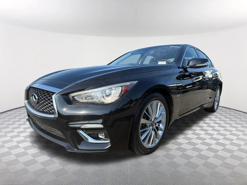 Used 2020 Black INFINITI 3.0t LUXE image 1