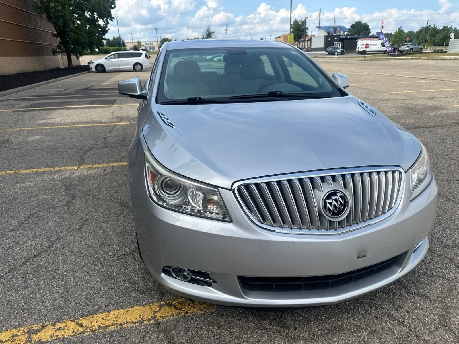 Used 2011 Quicksilver Metallic Buick CXS image 13