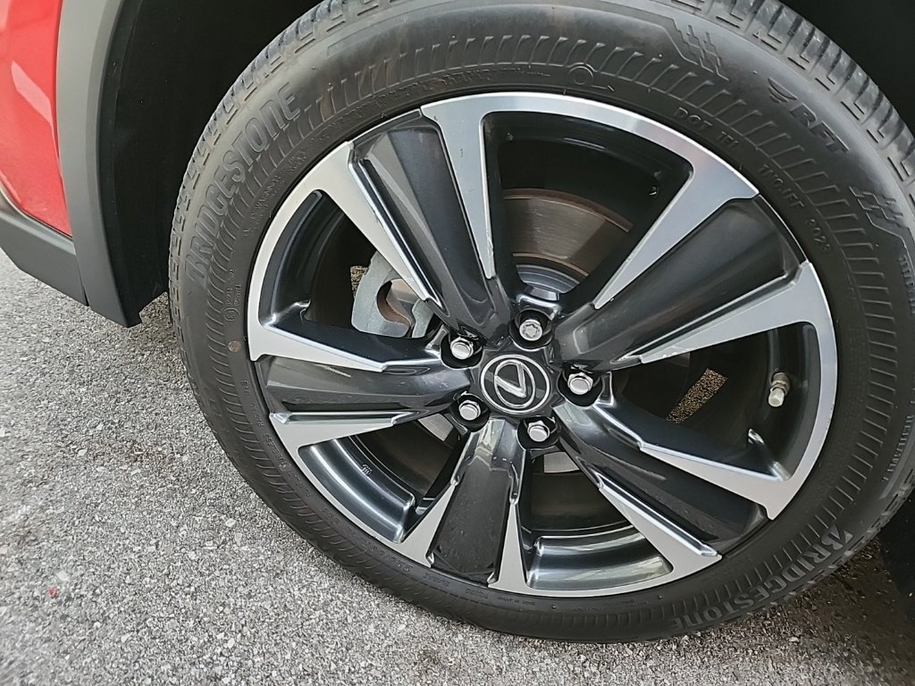 Used 2024 Red Line Lexus 250h image 21