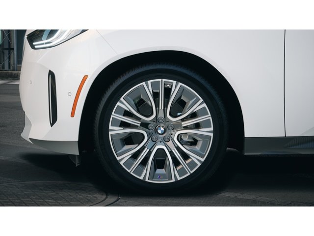 New 2026 White Metallic BMW 30 xDrive image 7