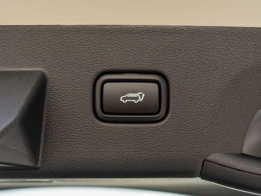 New 2026 Snow White Pearl Kia SX Prestige image 33