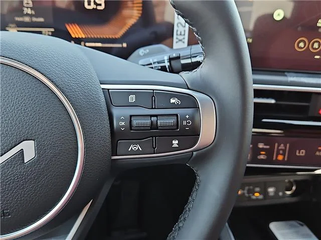 New 2026 Wolf Gray KIA GT-Line Front-Wheel Drive image 17