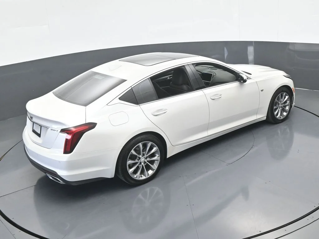 Used 2020 Crystal White Tricoat Cadillac Premium Luxury image 16