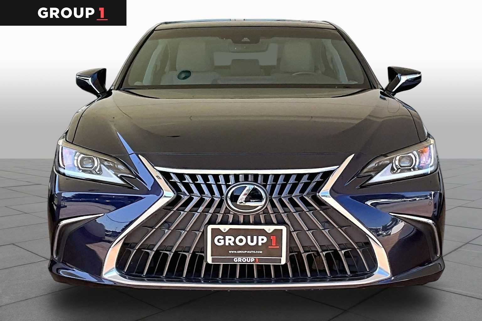 Certified Used 2025 Nightfall Mica Lexus  image 4