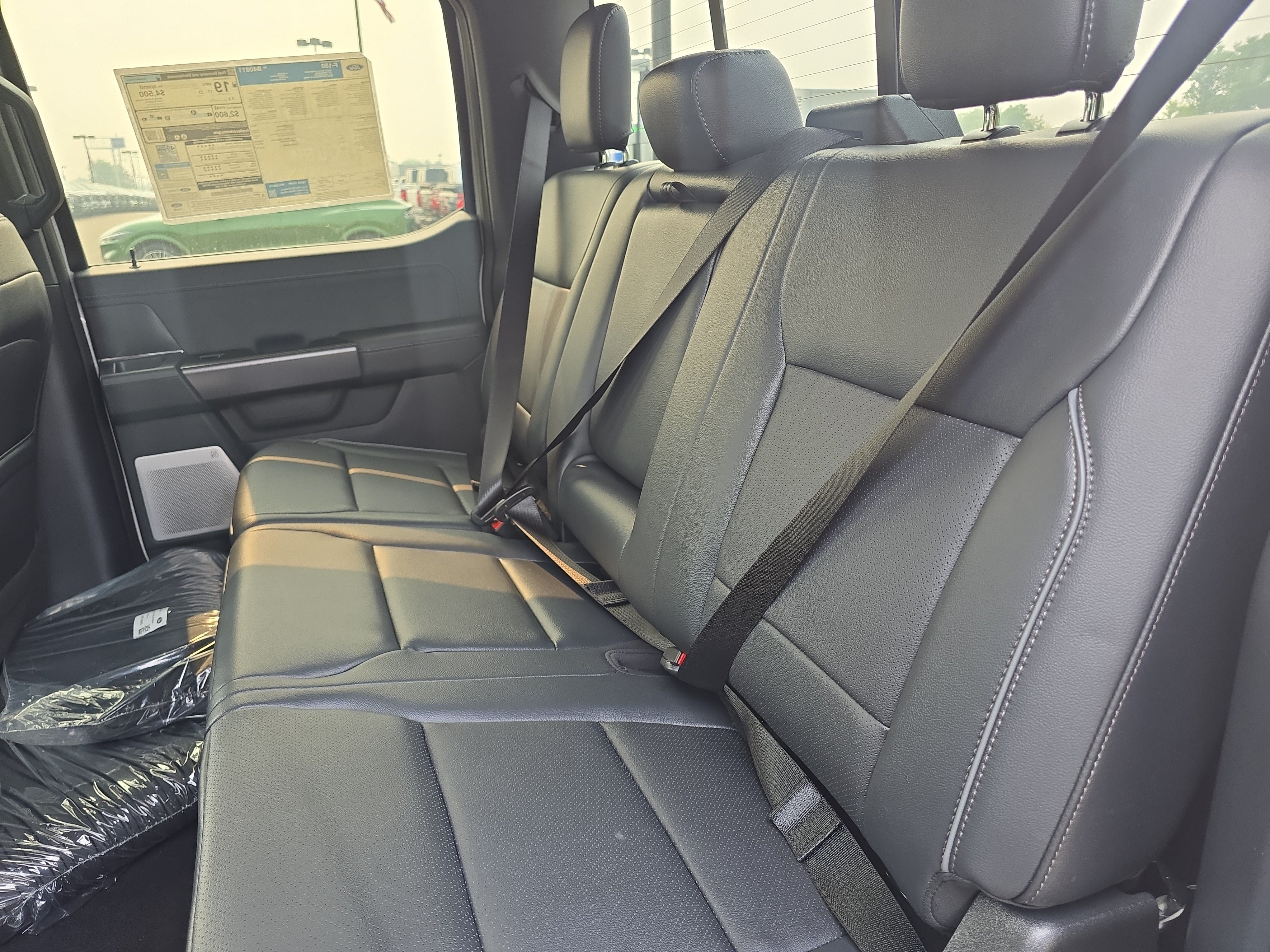 New 2026 Oxford White Ford Lariat® image 27