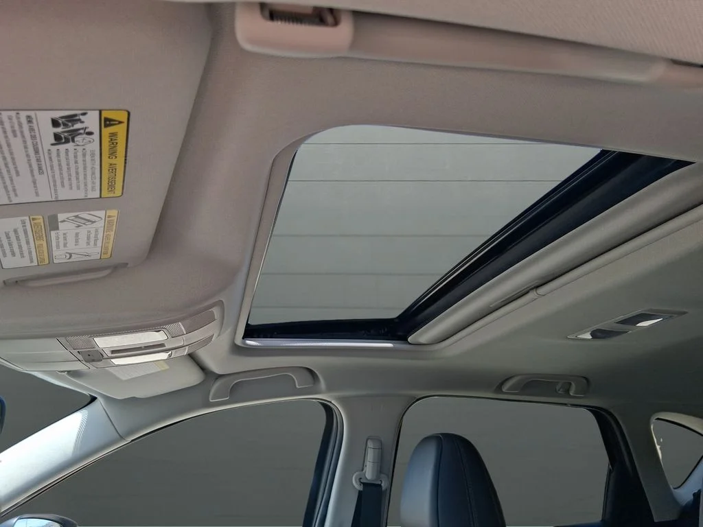 Used 2018 Blue Mazda Grand Touring image 9