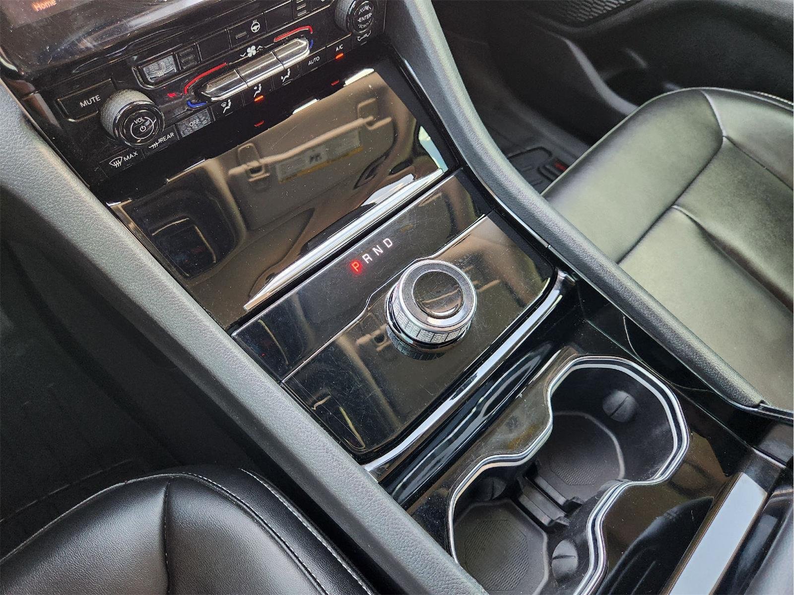 2023 Jeep Grand Cherokee L photo 19 of 33