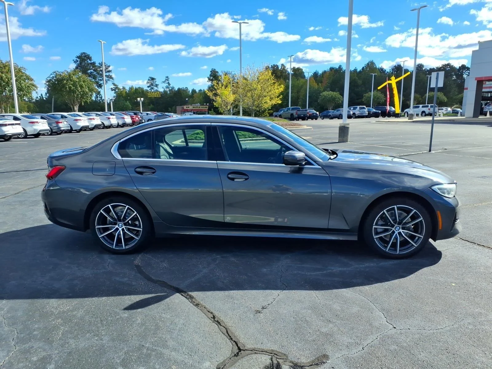 Used 2020 Mineral Gray Metallic BMW 330i xDrive image 14