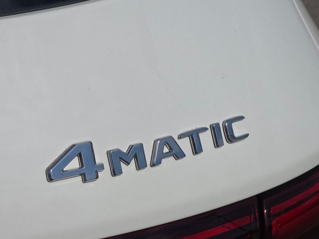 New 2026 Polar White Mercedes-Benz GLB 250 image 5