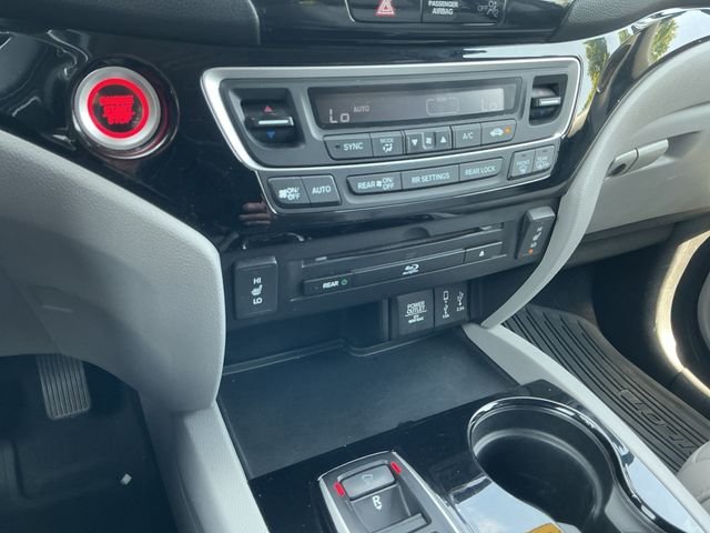 Used 2017 Black Honda Touring image 21