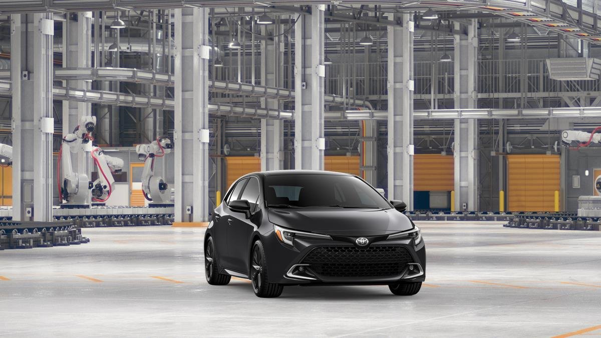 New 2026 Magnetic Gray Metallic with Midnight Black Metallic roof <sup>1</sup> Toyota  XSE image 18