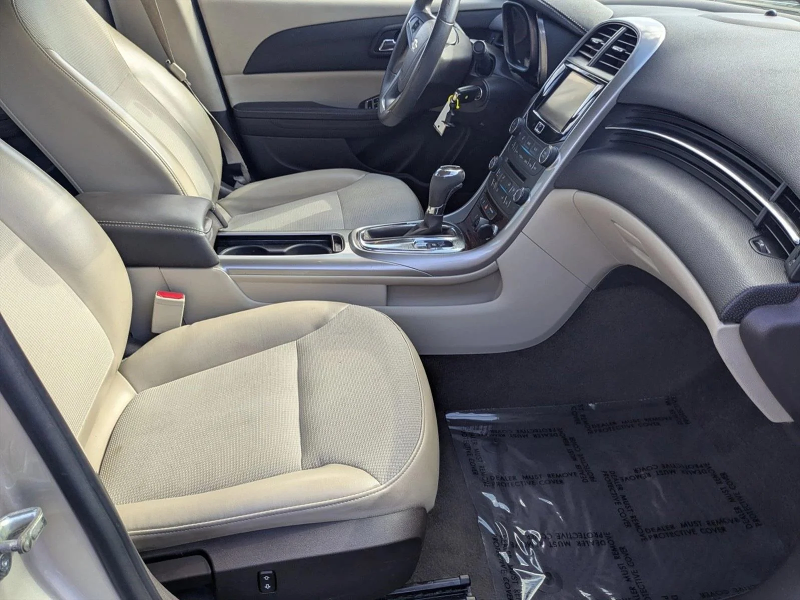 Used 2013 Champagne Silver Metallic Chevrolet LT image 19