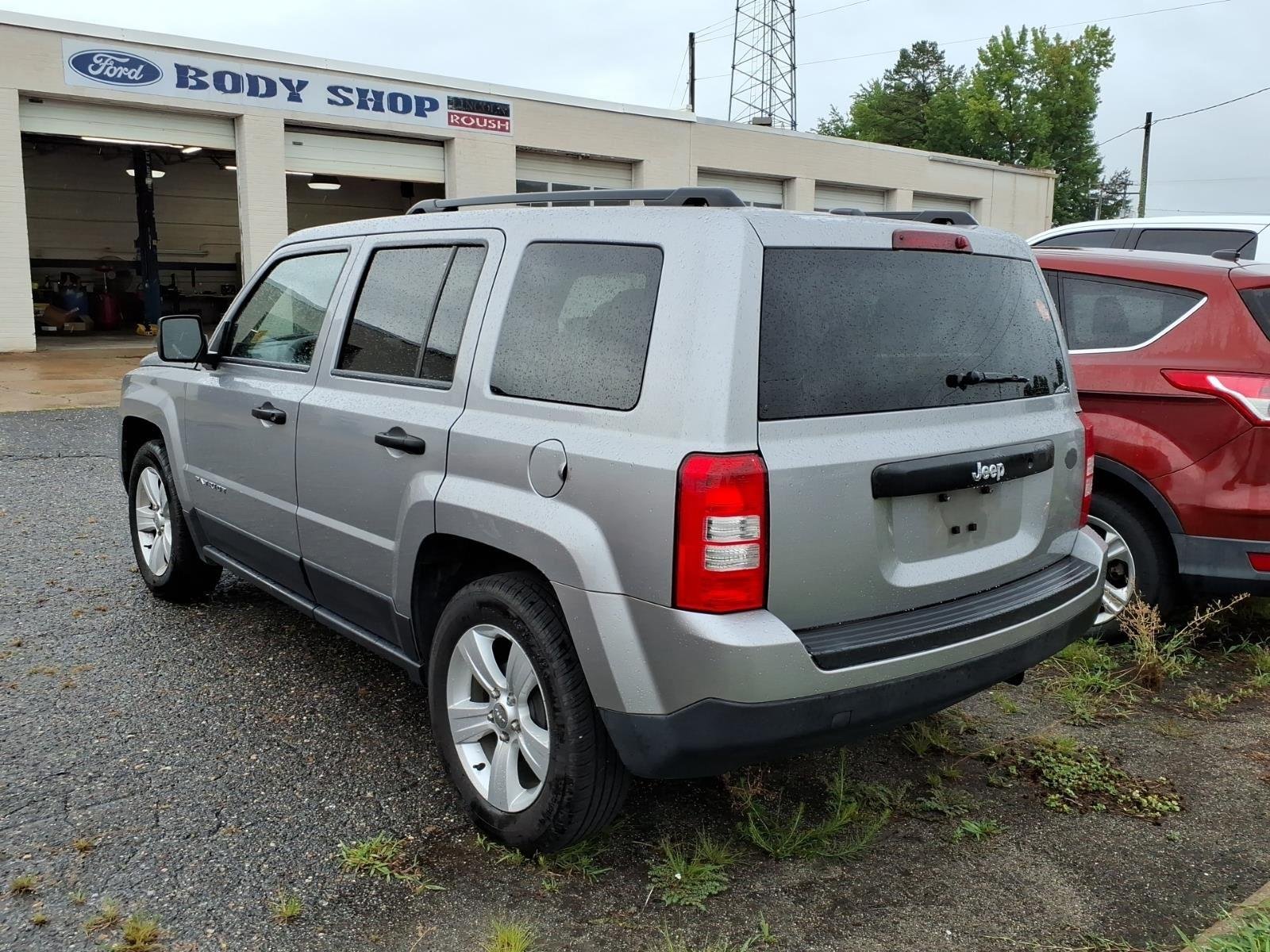 Used 2016 Deep Cherry Red Crystal Pearlcoat Jeep Sport image 4