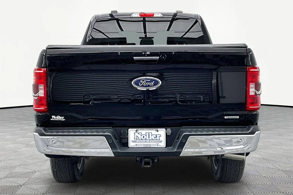 Certified Used 2023 Black Metallic Ford XLT image 4